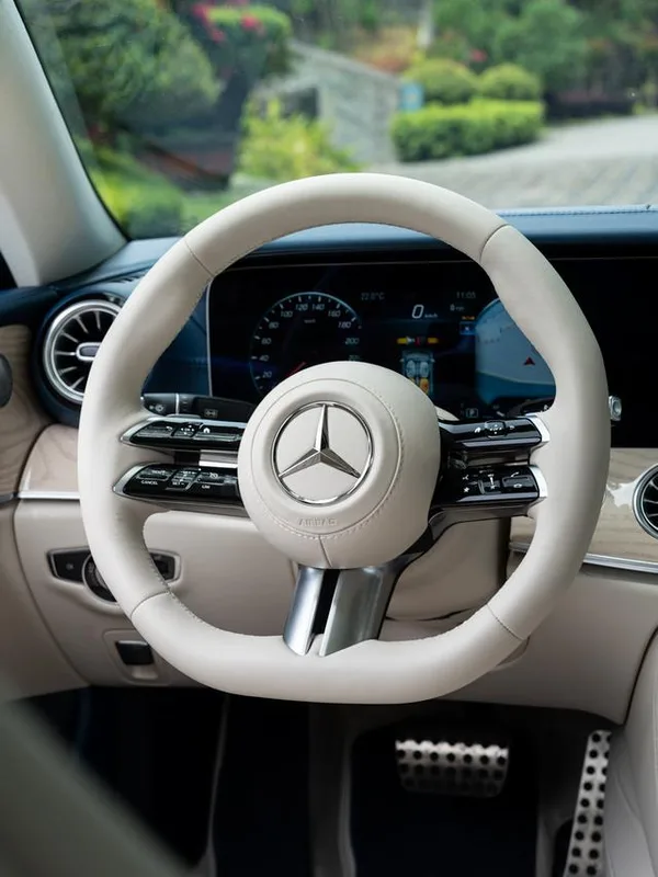 Mercedes-Benz E-Class (Imported) 2023 E 260 Coupe interior photo 8 Mercedes-Benz E-Class (Imported) 2023 E 260 Coupe interior photo 8