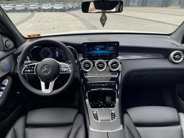 Mercedes-Benz GLC 2021 GLC 260 L 4MATIC Dinámico interior foto 11 Mercedes-Benz GLC 2021 GLC 260 L 4MATIC Dinámico interior foto 11
