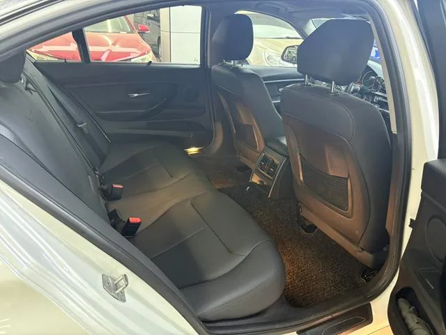 BMW 3 Series 2017 320Li Style tendance intérieur photo 8