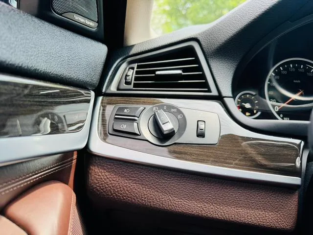 BMW 5 Series 2017 525Li Ensemble de design de luxe intérieur photo 20