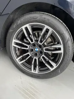 BMW 5 Series 2024 530Li Лидирующий M Спортивный костюм интерьер фото 12