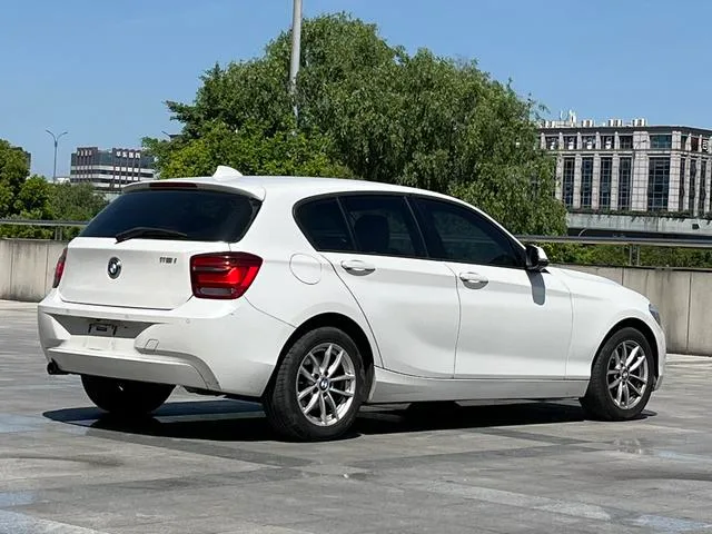BMW 1 Series (Imported) 2013 Модификация 118i Лидирующий экстерьер фото 4