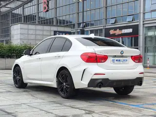 BMW 1 Series 2021 125i M Sports Obsidian Night Edition exterior photo 4