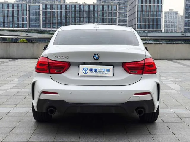 BMW 1 Series 2021 125i M Sports Obsidian Night Edition exterior photo 5