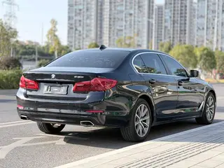 BMW 5 Series 2018 528Li Édition spéciale répertoriée intérieur photo 15 BMW 5 Series 2018 528Li Édition spéciale répertoriée intérieur photo 15