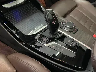 BMW X3 2018 xDrive28i Luxury Set Country VI interior photo 12