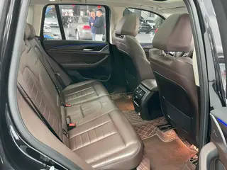 BMW X3 2018 xDrive28i Luxury Set Country VI interior photo 18