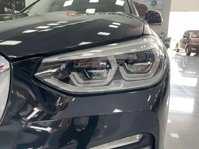 BMW X3 2018 xDrive28i Luxury Set Country VI interior photo 19