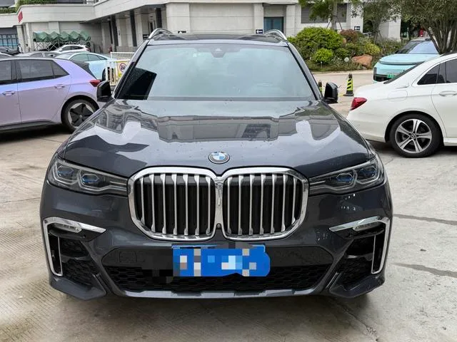 BMW X7 2020 xDrive40i Premium Class M Sports suit exterior photo 2 BMW X7 2020 xDrive40i Premium Class M Sports suit exterior photo 2