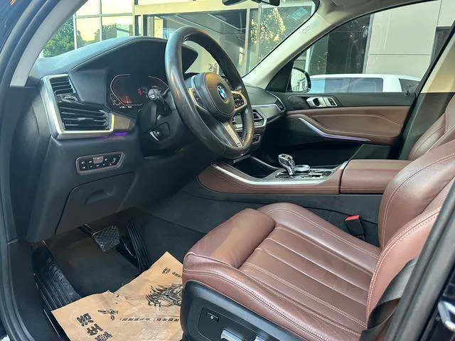 BMW X5 2020 xDrive40i M Sports suit exterior photo 4