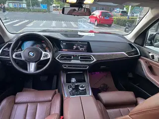 BMW X5 2020 xDrive40i M Sports suit interior photo 6