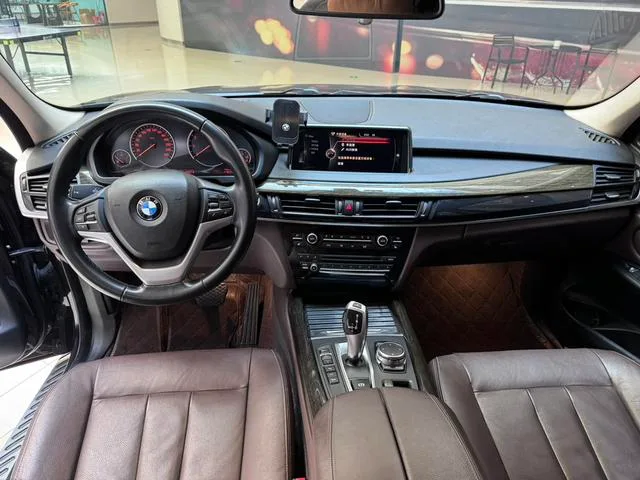 BMW X5 2014 xDrive35i Leading Type interior photo 6