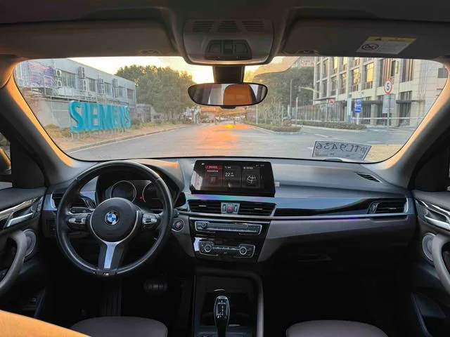 BMW X1 2021 sDrive25Li Leading Type interior photo 12