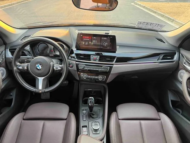 BMW X1 2021 sDrive25Li Leading Type interior photo 13