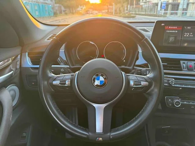 BMW X1 2021 sDrive25Li Leading Type interior photo 14