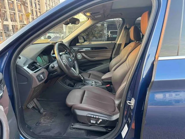BMW X1 2021 sDrive25Li Leading Type interior photo 15