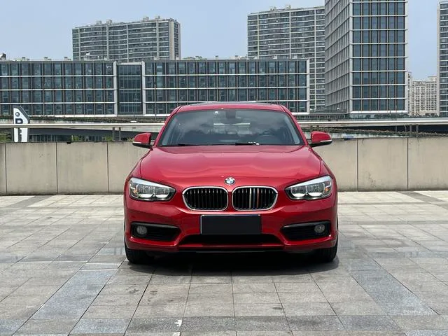 BMW 1 Series (Imported) 2016 118i Leading Type exterior photo 2