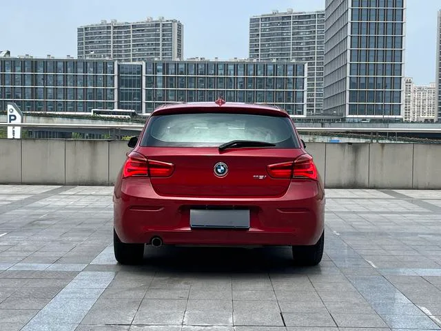 BMW 1 Series (Imported) 2016 118i Leading Type exterior photo 5