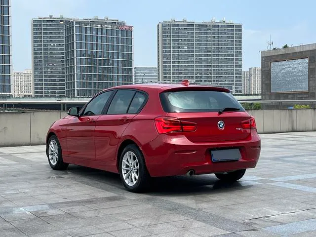 BMW 1 Series (Imported) 2016 118i Leading Type exterior photo 6