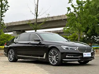 BMW 7 Series 2018 740Li xDrive Premium Class Excellence Set exterior photo 3