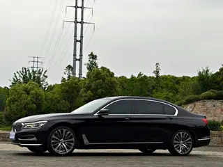 BMW 7 Series 2018 740Li xDrive Premium Class Excellence Set interior photo 16