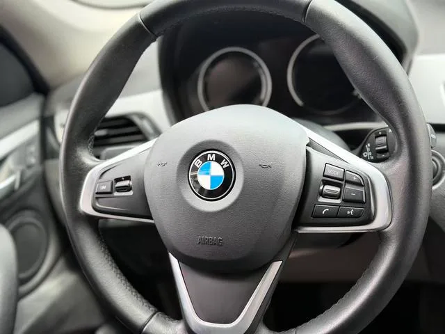 BMW X1 2019 sDrive20Li Leading Type interior photo 15