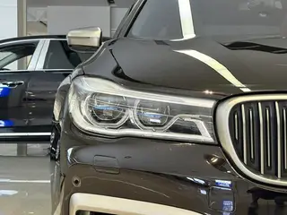 BMW 7 Series 2018 M760Li xDrive extérieur photo 4