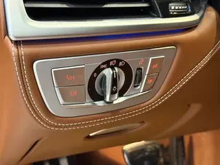 BMW 7 Series 2018 M760Li xDrive intérieur photo 14