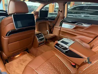 BMW 7 Series 2021 740Li xDrive Type administratif Ensemble de luxe intérieur photo 9