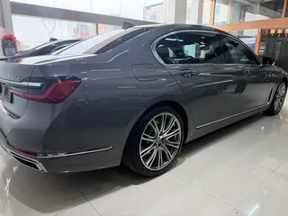 BMW 7 Series 2021 740Li xDrive Type administratif Ensemble de luxe intérieur photo 12