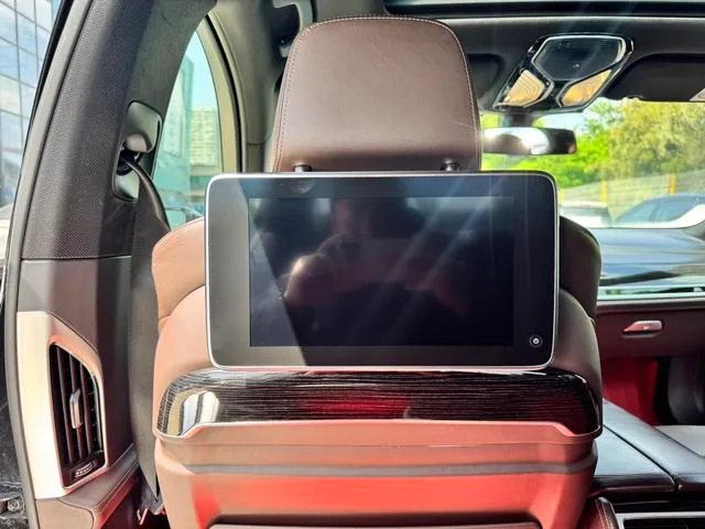 BMW 7 Series 2018 740Li Leading Type M Sports suit exterior photo 10