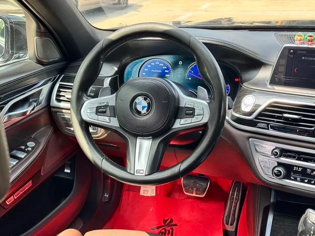 BMW 7 Series 2018 740Li Leading Type M Sports suit interior photo 12