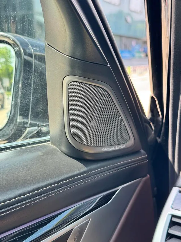 BMW 7 Series 2018 740Li Leading Type M Sports suit interior photo 18
