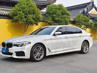 BMW 5 Series 2020 525Li M Ensemble de sport