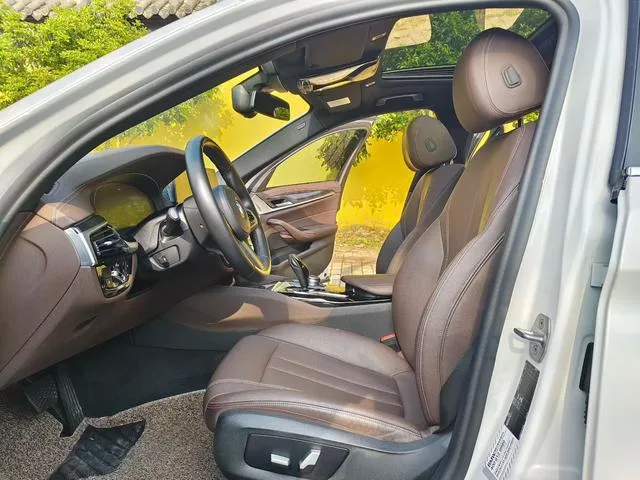 BMW 5 Series 2020 525Li M Ensemble de sport extérieur photo 4