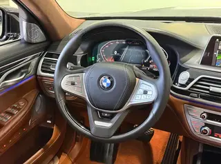 BMW 7 Series 2019 Restyling 740Li xDrive Administrative Luxury Set exterior photo 5