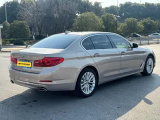 BMW 5 Series 2019 Mise à jour 530Li Type de luxe Ensemble de luxe extérieur photo 4