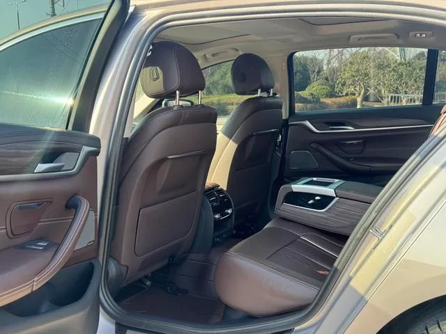 BMW 5 Series 2019 Mise à jour 530Li Type de luxe Ensemble de luxe extérieur photo 9