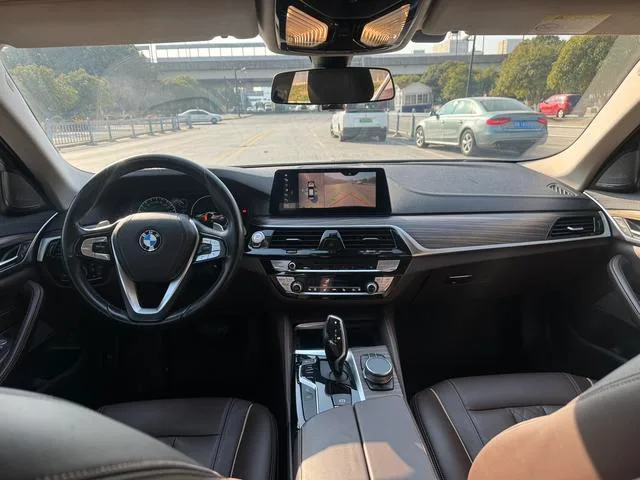 BMW 5 Series 2019 Mise à jour 530Li Type de luxe Ensemble de luxe extérieur photo 10
