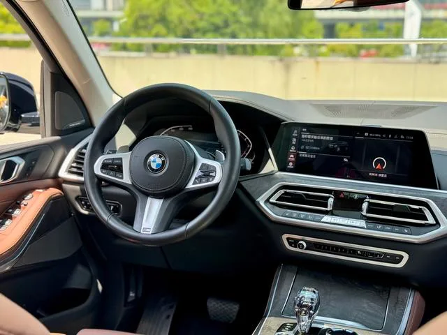 BMW X5 2021 xDrive40i M Sports suit exterior photo 6