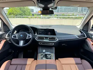 BMW X5 2021 xDrive40i M Sports suit interior photo 7