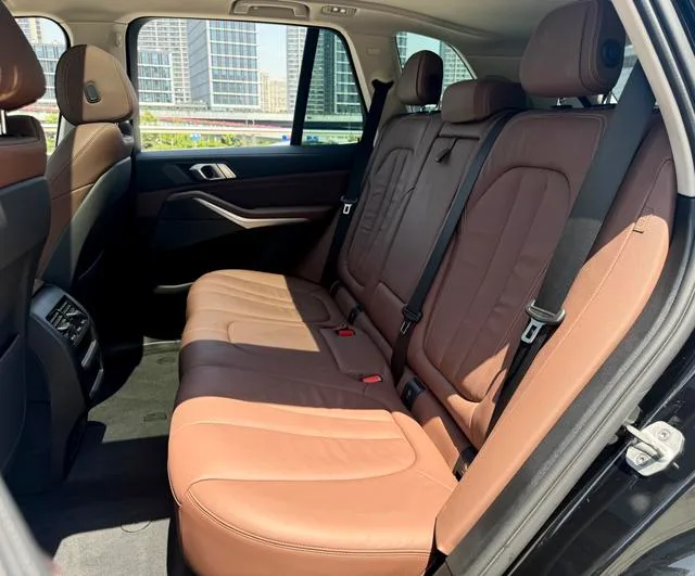 BMW X5 2021 xDrive40i M Sports suit interior photo 10