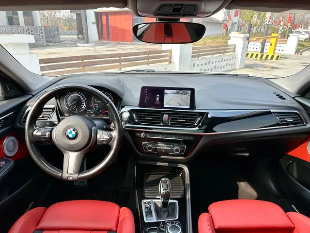 BMW 1 Series 2021 Reforma 125i M Edición nocturna deportiva exterior foto 6