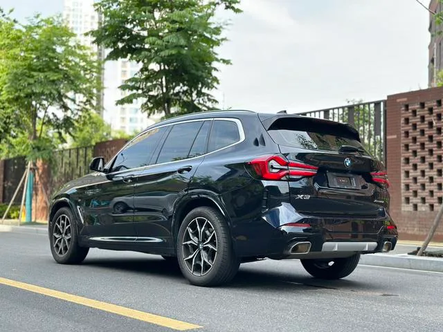 BMW X3 2022 Restyling xDrive25i M Sports suit exterior photo 5