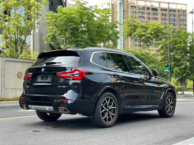 BMW X3 2022 Restyling xDrive25i M Sports suit exterior photo 6