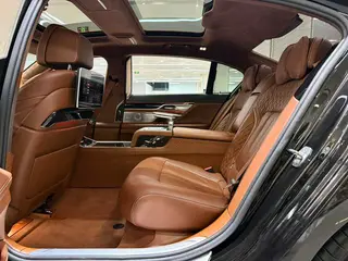 BMW 7 Series 2017 750Li xDrive Édition personnalisée Quatre places intérieur photo 12