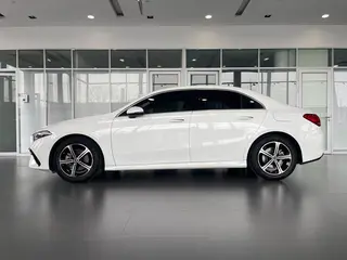 Mercedes-Benz A-Class 2025 A 200 L Version mode extérieur photo 4 Mercedes-Benz A-Class 2025 A 200 L Version mode extérieur photo 4