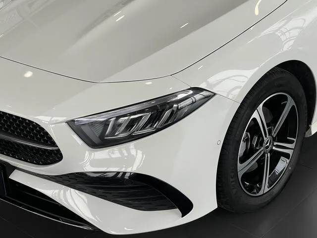 Mercedes-Benz A-Class 2025 A 200 L Version mode extérieur photo 5 Mercedes-Benz A-Class 2025 A 200 L Version mode extérieur photo 5