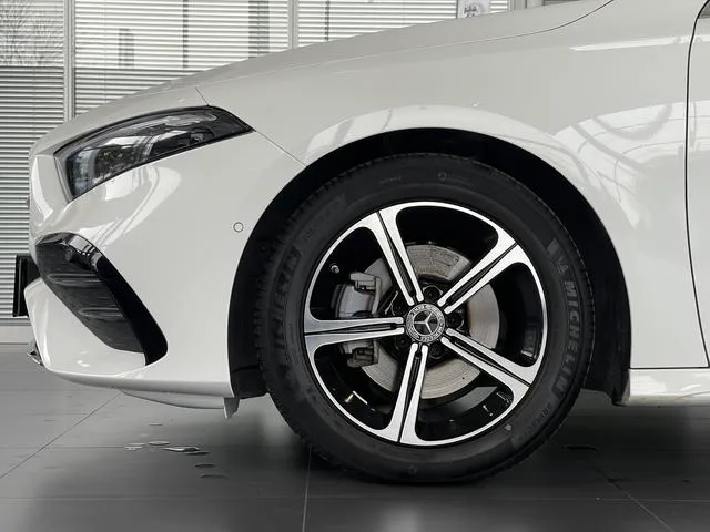 Mercedes-Benz A-Class 2025 A 200 L Version mode extérieur photo 8 Mercedes-Benz A-Class 2025 A 200 L Version mode extérieur photo 8