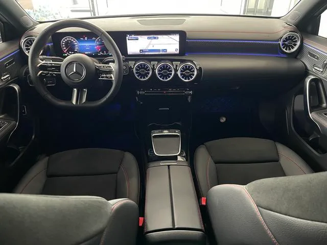Mercedes-Benz A-Class 2025 A 200 L Version mode intérieur photo 14 Mercedes-Benz A-Class 2025 A 200 L Version mode intérieur photo 14
